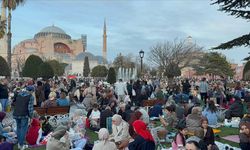 İstanbullular yeşil alanlarda iftar yaptı