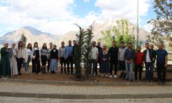 Hakkari'de üniversite öğrencileri fidan  dikti