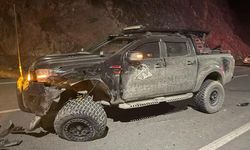 Hakkari'de iki aracın çarpıştığı kazada yaralananlar oldu