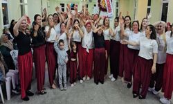 Baharın gelişini şalvarlarla eğlenerek kutladılar