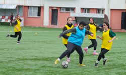Hakkari'de futbolun yeni adı 'kızlar'