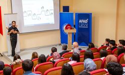 Hakkari'de Afet farkındalık eğitimi ve AFAD gönüllülük faaliyeti tanıtımı