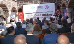 ‘Kadim Şehir Hakkari’ çalıştayı başladı