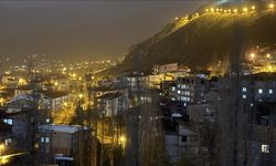 Hakkari'ye uyarı: Sağanak, toz taşınımı ve serin hava yolda!