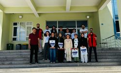 Derecik'te LGS'ye girecek öğrencilere kitap desteği