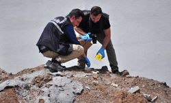 Kars'ta okul inşaat kazısından insan kafatası ve kemikler çıktı