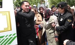 Yıldırım düşmesi sonucu şehit olan asker Muş'ta toprağa verildi