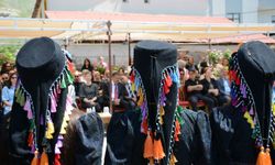 Hakkari'de yıl sonu sergisi açıldı