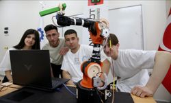 Vanlı öğrencilerin robot kol projesi, yarışmada birinci oldu