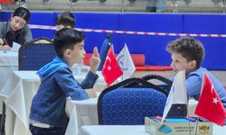 Hakkari'de öğrenciler zeka oyunlarında yarıştı