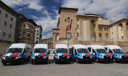 Hakkari Belediyesi filosuna 6 yeni araç ekledi