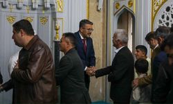 Vali Çelik, vatandaşlarla bayramlaştı