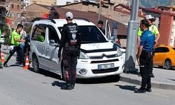 Hakkari'de aracın çarptığı yaşlı vatandaş yaralandı