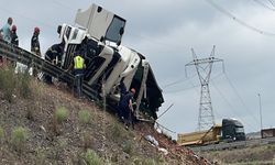 Karpuz yüklü TIR devrildi; 1 ölü, 3 yaralı
