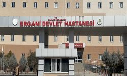 Diyarbakır'da bir baba, 2 kızını ve kendisini bıçakla yaraladı