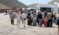 İran'dan Van'a gelen yabancılar ülkelerine dönüyor