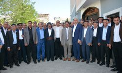 Şırnaklı husumetli aileler Van'da barıştı
