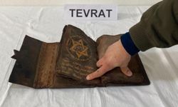 700 yıllık el yazması Tevrat ele geçirildi