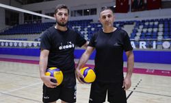 Hakkarili baba oğulun voleybol tutkusu!