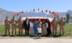 Hakkari İl Jandarma özel gereksinimli Umut’un hayalini gerçekleştirdi