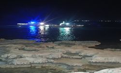 Gece denize giren 3 kişiden biri boğuldu: 2 kişi aranıyor