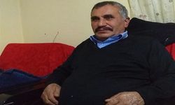 Tabancayı kurcalarken kazara kendisini vurdu