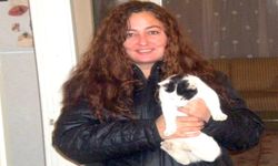 Reyhan öğretmen evinde ölü bulundu