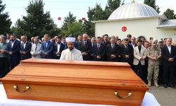 Cumhurbaşkanı Yardımcısı Yılmaz, yeğeni Şiyar Güneş'in cenazesine katıldı