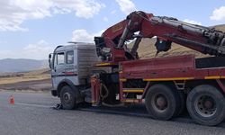 Bitlis'te ablasının düğün konvoyunda vinçle çarpışan motosikletin sürücüsü öldü