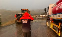 Ağrı-Kağızman kara yolu heyelan nedeniyle ulaşıma kapandı