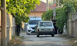 Sokakta silahlı saldırıya uğrayan 2 kişi öldü