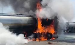 Şırnak’ta akaryakıt yüklü tanker yandı