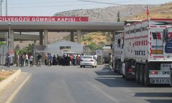Türkiye'den Suriye'ye pasaportla geçiş işlemleri başladı