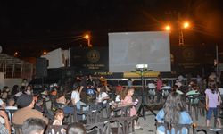 Gezen Sinema Tırı, Hakkari'de çocukları sinemayla buluşturdu