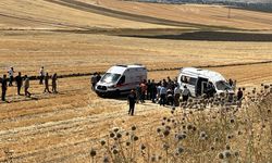 Muş'ta minibüsün şarampole devrilmesi sonucu 10 kişi yaralandı