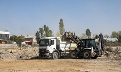 Van Büyükşehir Belediyesi hafriyat temizliği yaptı