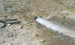 Hakkari’de 3 bin 500 rakımda zorlu su arızası çalışması