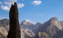 Ünlü Dağcı Fındık Hakkari'deki Cafer Kulesine tırmandı