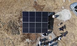 Derecik'te 2 mahalleye güneş enerjili su sistemi