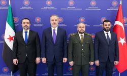 Dışişleri Bakanı Fidan'dan YPG'ye çağrı