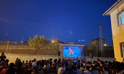 Şırnak’ta köy çocukları ilk defa sinema ile buluştu