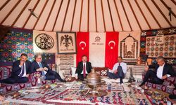 Vali Ali Çelik, Ahlat'ta Hakkari değerlerini tanıttı