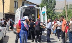 Hakkari’de 12 yaşındaki çocuk araç altında kaldı