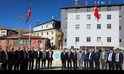 Muhtarlardan Vali Çelik'e tam destek