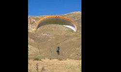 Hakkari’de Yamaç Paraşütü Eğitimi verildi