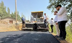 Şemdinli'de yollar sıcak asfalta kavuştu