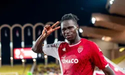 Galatasaray dünyaca ünlü stoperi transfer etti