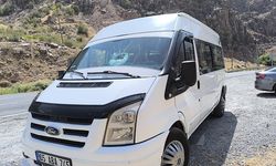 Hakkari'de taşlı sopalı kavga