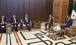 Kalın, Şam'da Suriye Cumhurbaşkanı Şara ile görüştü