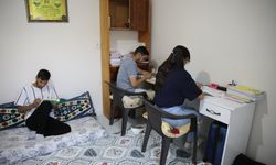 3 kardeş, ortak masada ders çalışarak hayallerini gerçekleştirdi